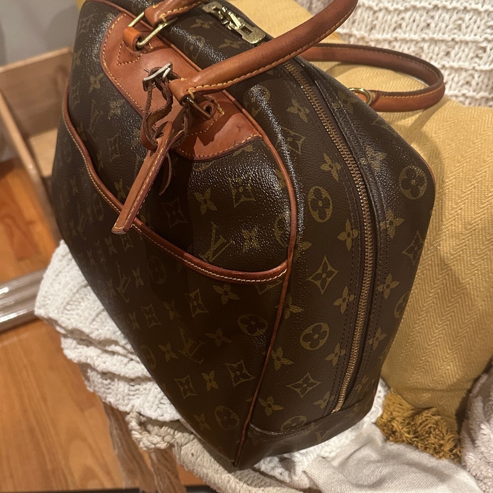 Authentic monogram Louis Vuitton Deauville - Picture 3 of 16